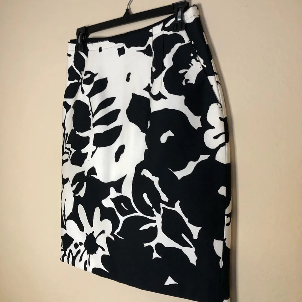 Elie Tahari for Nordstrom Black & White Pencil Skirt - Picture 2 of 16